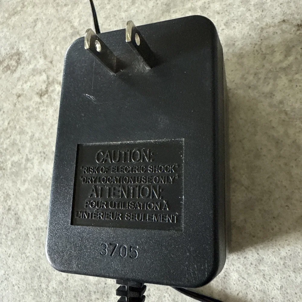 Netgear Genuine AC/DC Power Adapter PN: PWR-10027-01 Model No: DV-1280-3